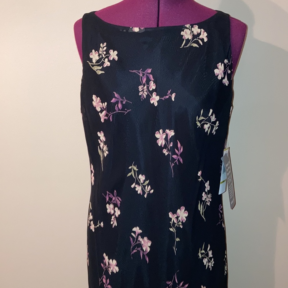 Women’s sleeveless floral dress - Picture 2 of 8